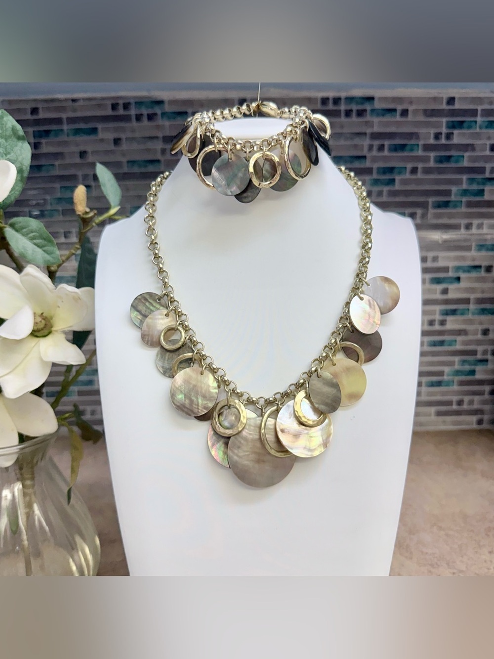 Chico’s 2 piece matching necklace bracelet set